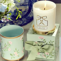 Velvet Oak Scented Candle