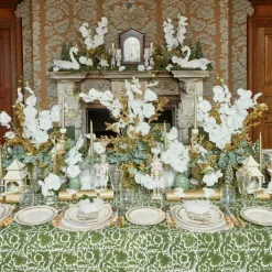 White & Gold Laurel Napkins (Set of 4)
